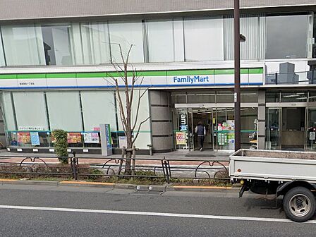 コンビニ 400m ファミリーマート 豊島高松一丁目店