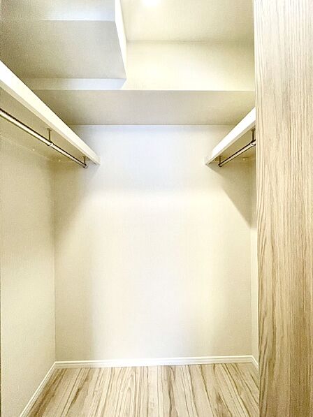 ウォークインクローゼットのある住まいでスッキリ快適な生活を