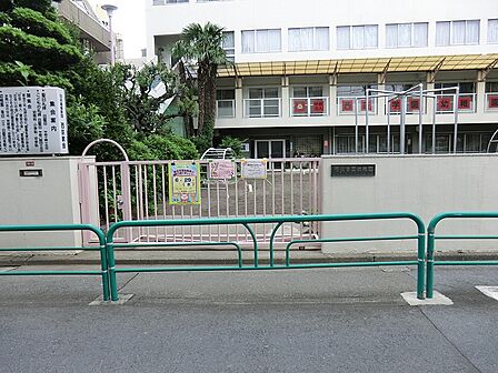 幼稚園・保育園 400m 西荻学園幼稚園