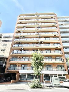外観:生活に便利な地に伸びやかな家族の生活風景を描く住まい 外観:生活に便利な地に伸びやかな家族の生活風景を描く住まい