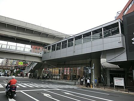 駅 560m 日暮里・舎人ライナー西日暮里駅