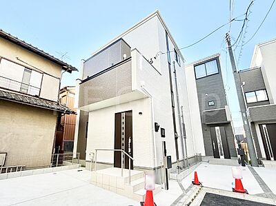 外観：洗練された外観、上質な住空間が広がる室内は永く安心して過ごせる住居です。 