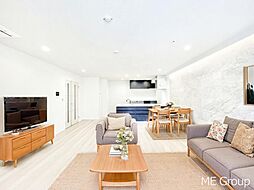 ステーションガーデンタワー 2LDKのリビング/ダイニング