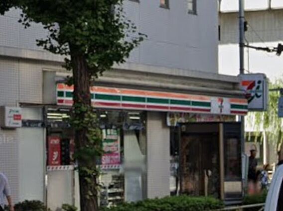 コンビニ 30...