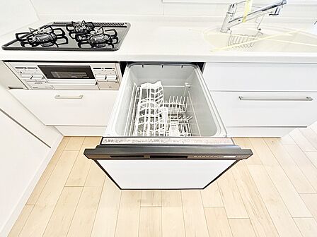面倒なお片づけは食洗機にお任せ!家事の負担が減って、時間にも気持ちにもゆとりができます。