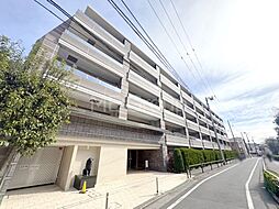 閑静な住宅街に位置し、陽当たり良好南西向き住戸。