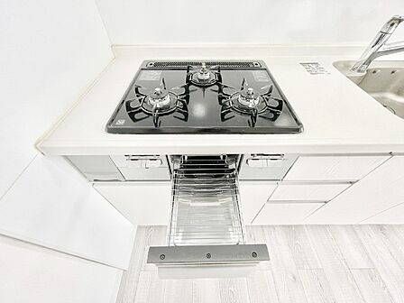 毎日のお料理に大活躍!3口コンロ・グリル付きのビルトインコンロ。