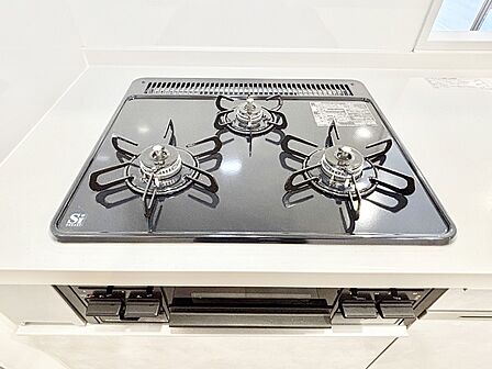 設備「無料オンライン相談」受付中!三口ガスコンロでお料理が一気にはかどりそう