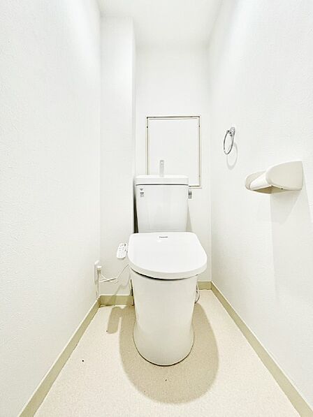 トイレは温水洗浄機能付き