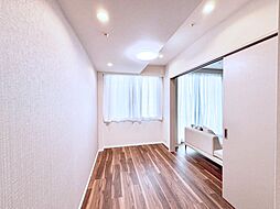 リビングとのつながりを感じながらも独立性のあるスペースに