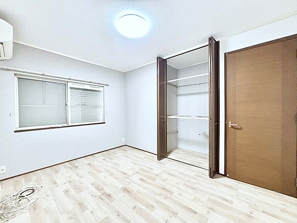 寝室を拡大表示