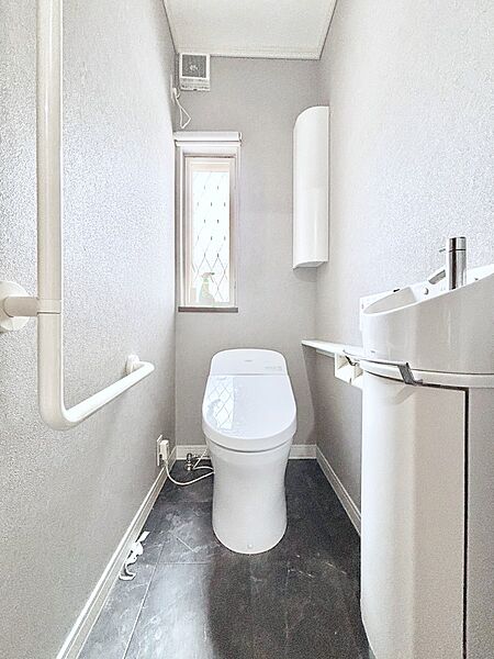 トイレを拡大表示