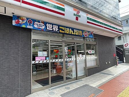 セブンイレブン　川崎百合ヶ丘駅前店 780m