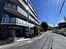 外観：前面道路含む現地写真