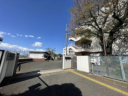 平小学校 720m