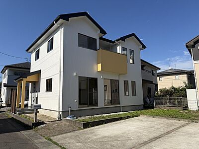 外観:内外装リフォーム×広々4LDK♪ 外観:内外装リフォーム×広々4LDK♪