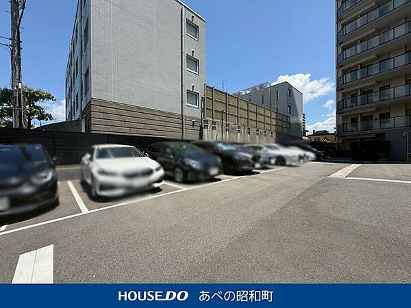 駐車場を拡大表示