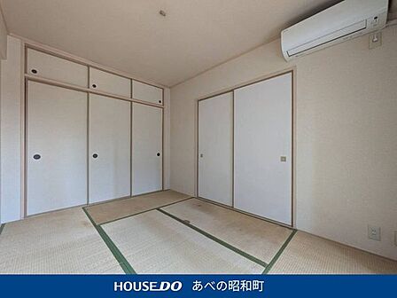 <和室>ベランダに面した和室は、こちらも自然光が入る明るい室内となっています。