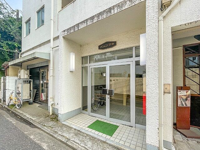 エントランス メゾンマキ 3階/-