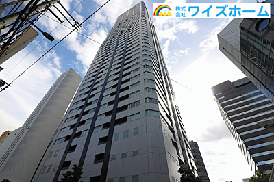外観：仲介手数料 最大70万円キャッシュバック。約500万円相当リフォーム済。家具・家電・お引越し費用もサポート（適用条件あり）
