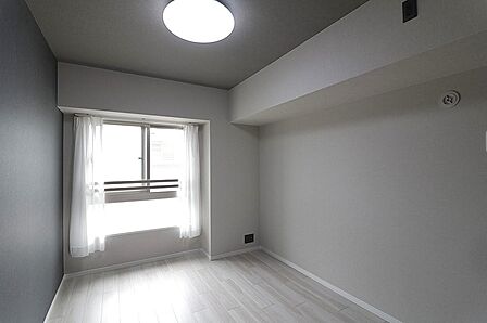 ゆとりある洋室。ご家族のライフスタイルに合わせて自由に使えます。