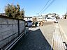 周辺：物件に入る手前の道路