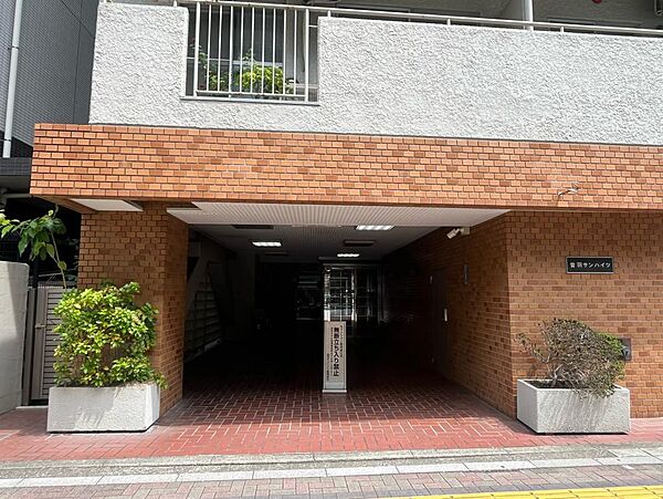 エントランスを拡大表示