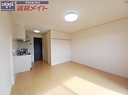 パストラル ドミール 1階ワンルームのリビング/ダイニング