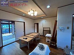 桐ヶ丘1丁目貸家 1階5LDKのリビング/ダイニング