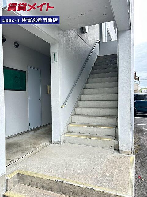 7 / 9