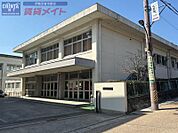 三重県立上野高校 722m
