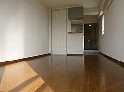 T’sコート 107 1階1Kのリビング/ダイニング