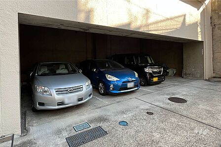 敷地内駐車場（屋内平面式）