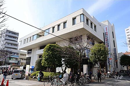烏山図書館の外観