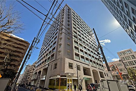 ルネ御苑プラザの外観(北西側から)
