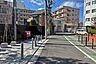 その他：敷地北側の前面道路（東側から）