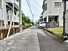 外観：前面道路含む現地写真