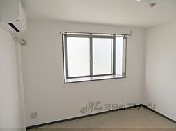 近鉄奈良線 東生駒駅 徒歩7分の賃貸アパート 3階1Kのリビング/ダイニング