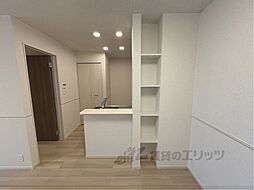 カーサ・リンドペローI 101 1階1LDKのリビング/ダイニング