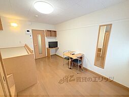 レオパレス寧楽 1階1Kのリビング/ダイニング