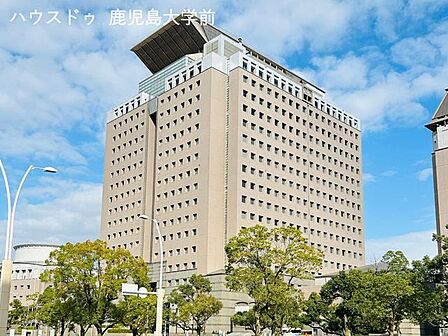 鹿児島県庁 490m