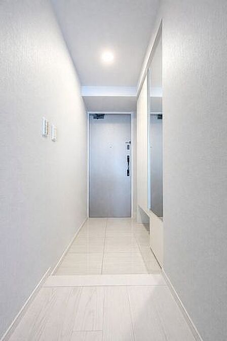 ◆モニタ付インターホンで顔が見えて安心☆◆シューズボックスつきで玄関すっきり※AI加工画像につき現状と異なります