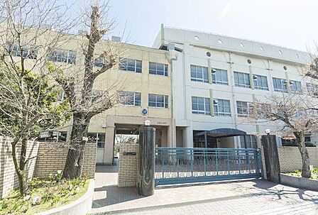 名古屋市立汐路小学校 徒歩14分。 1120m