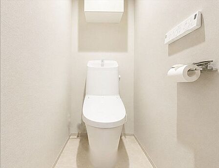 ◆温水洗浄便座◆節水型トイレ◆高機能トイレ◆トイレ吊戸棚有※AI加工画像につき現状と異なります