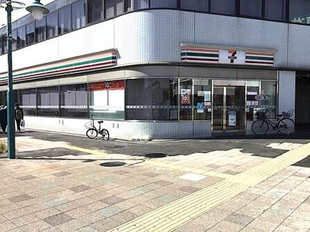 セブンイレブン名古屋大曽根3丁目店 徒歩9分。 720m