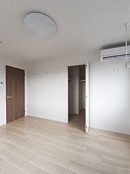 内装は落ち着いています
