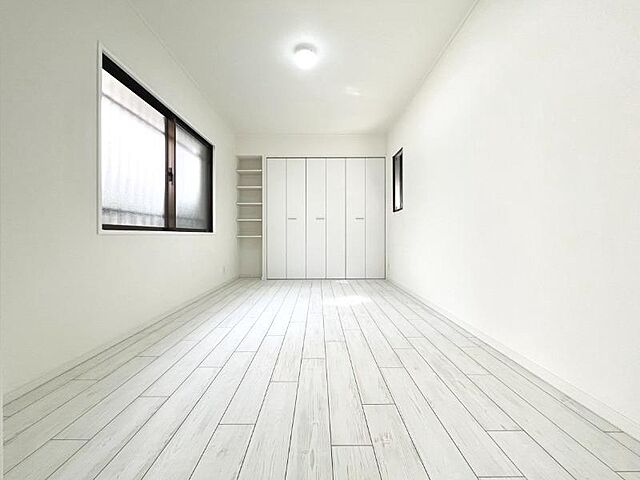 洋室 コスモ平井 1階/-