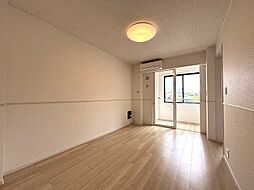 ファミリア長門石 105 1階1LDKのリビング/ダイニング