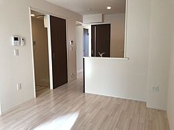 ソレイユ 102 1階2LDKのリビング/ダイニング