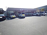 セブンイレブン久留米北野中央店まで290m